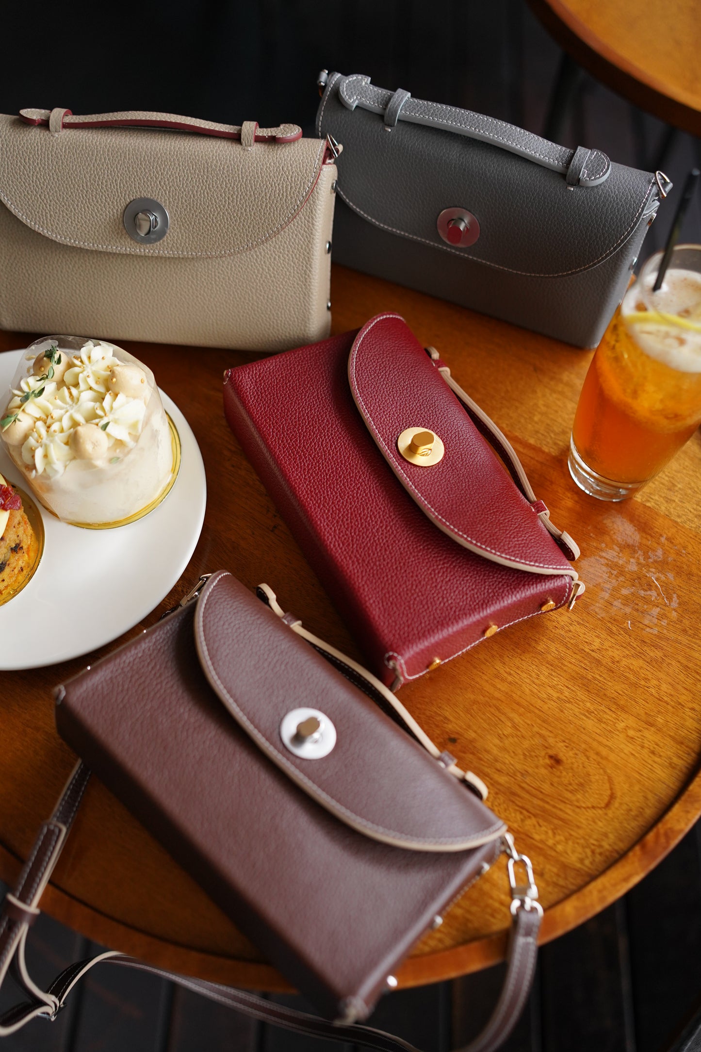 Sumi Crossbody Bag in Guinda with Gold Lock