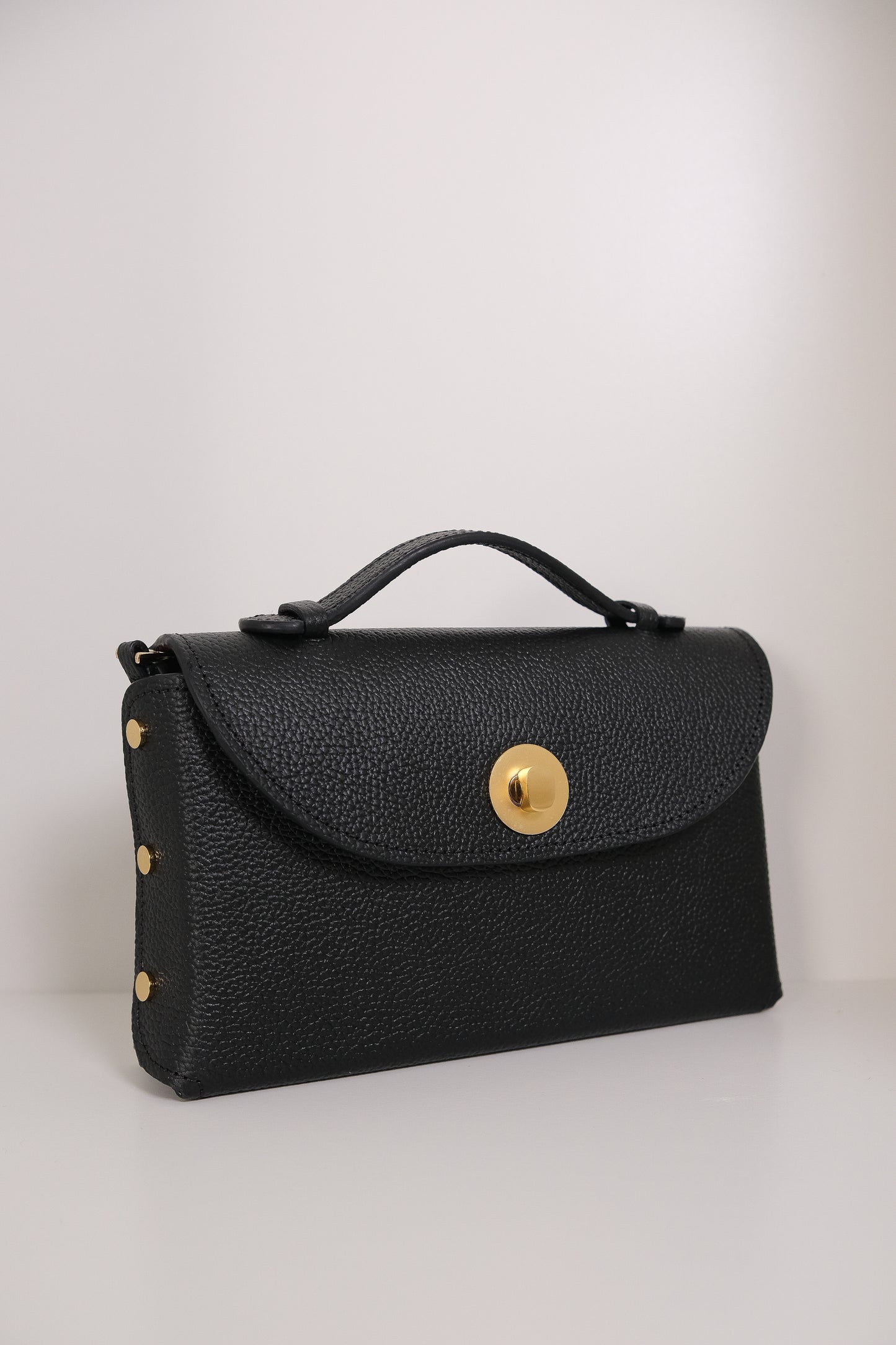 Sumi in Black with Gold Lock