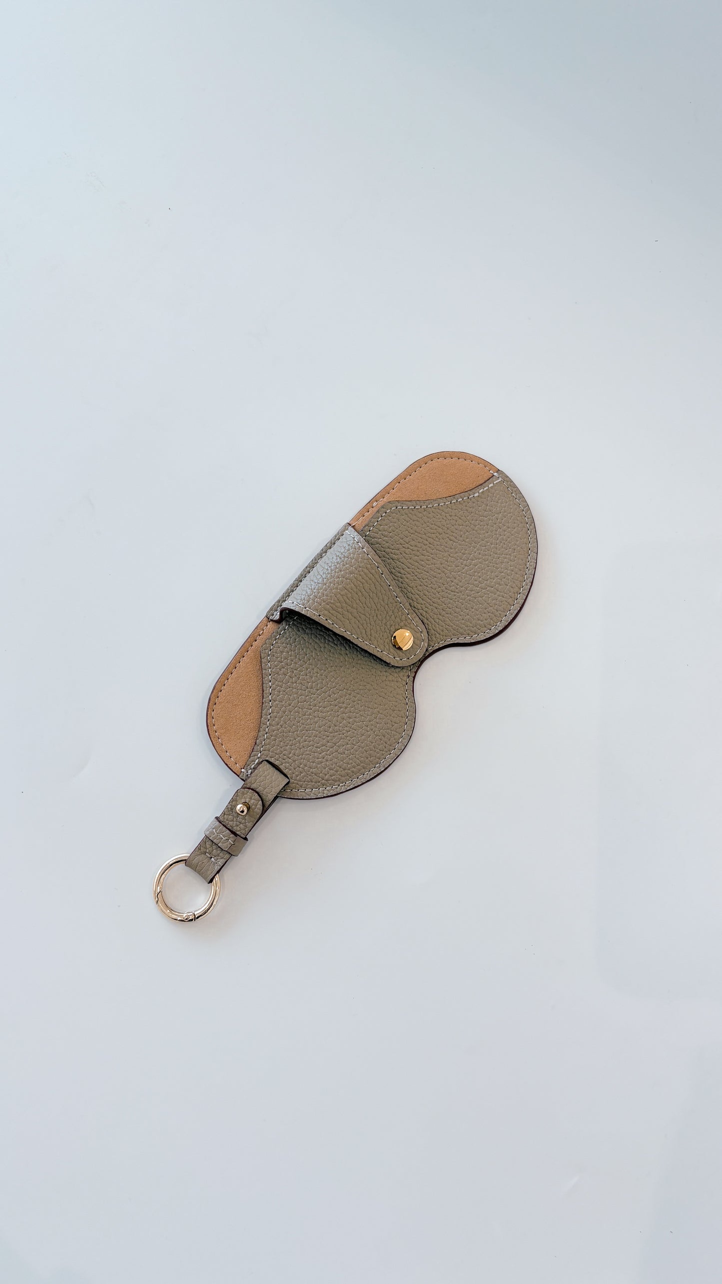 Sunglass Cover in Taupe