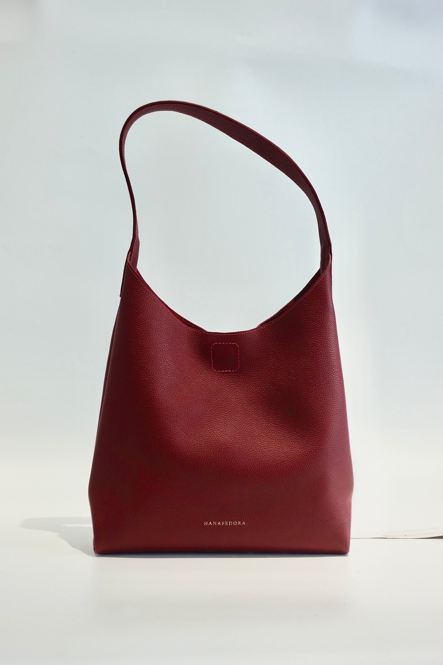 Sandia Tote in Guinda