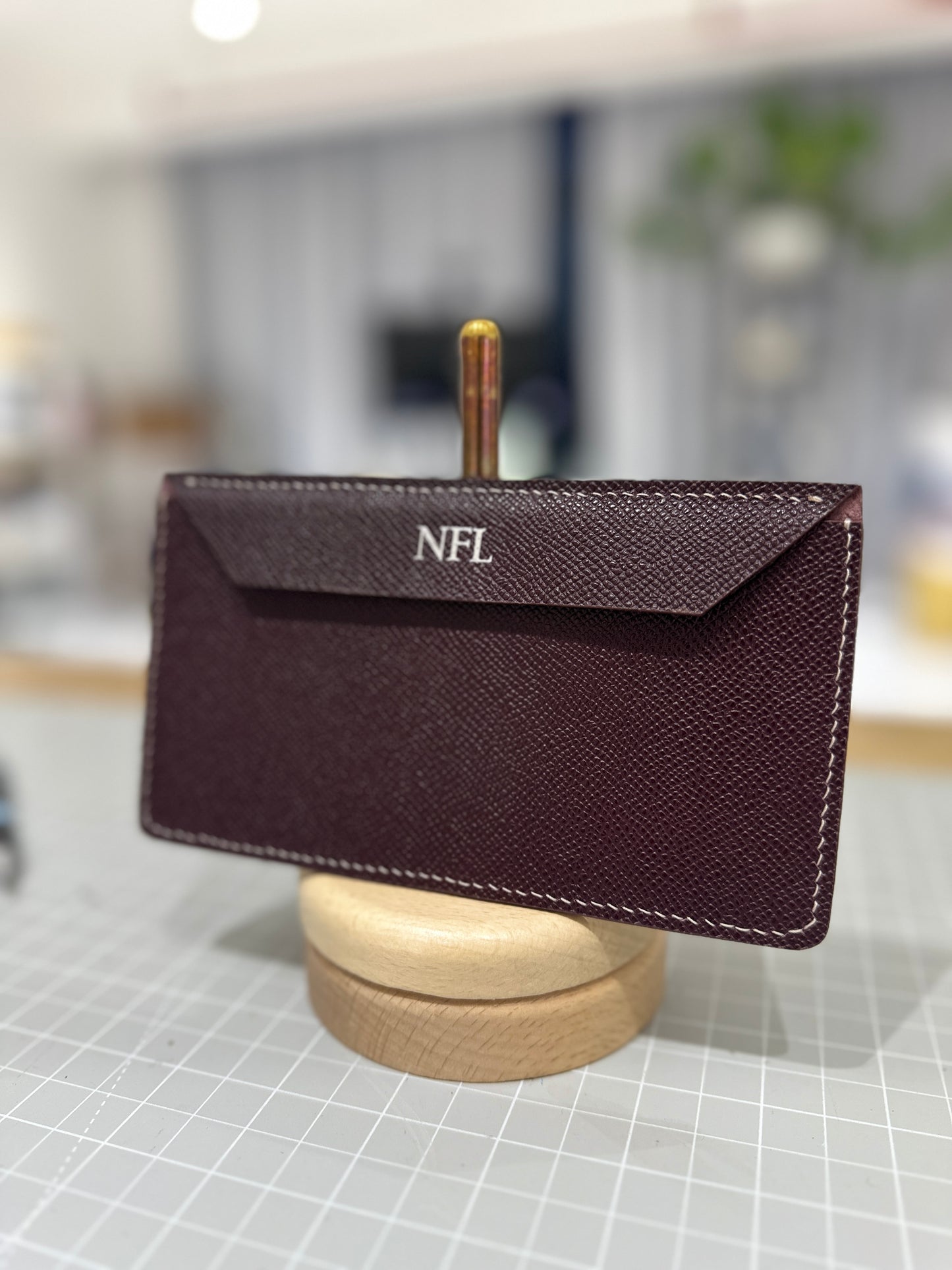 Epsom Currency Wallet in Burgundy