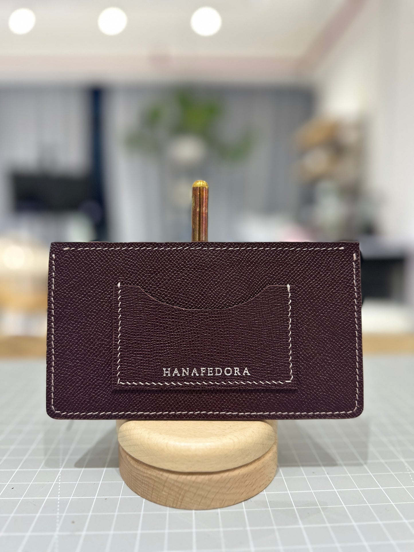 Epsom Currency Wallet in Burgundy