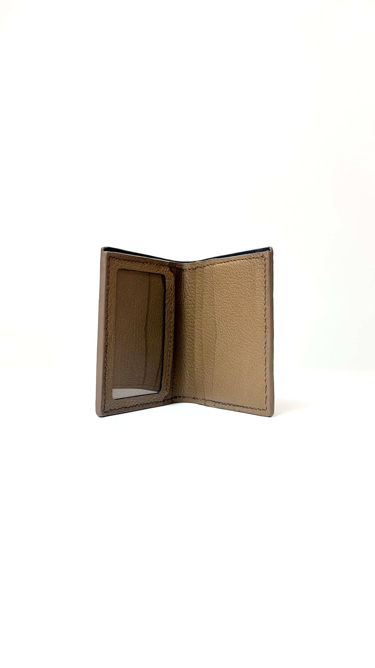 The Classic Wallet - ID Window