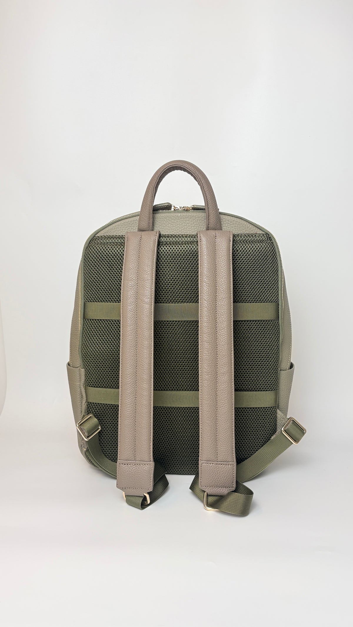 Johan Leather Bagpack