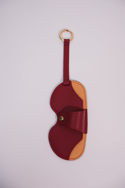Sunglass Cover in Guinda