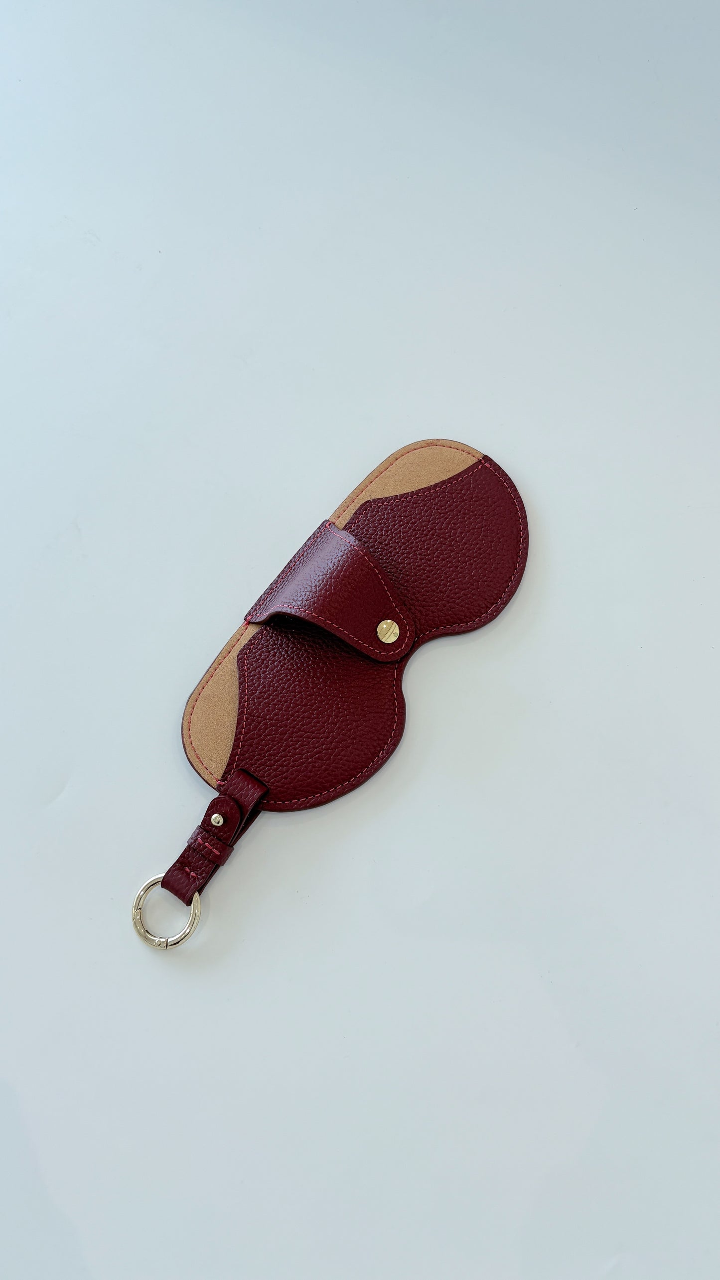 Sunglass Cover in Guinda