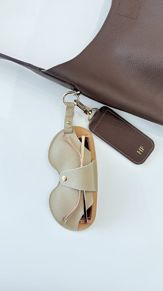 Sunglass Cover in Piedra