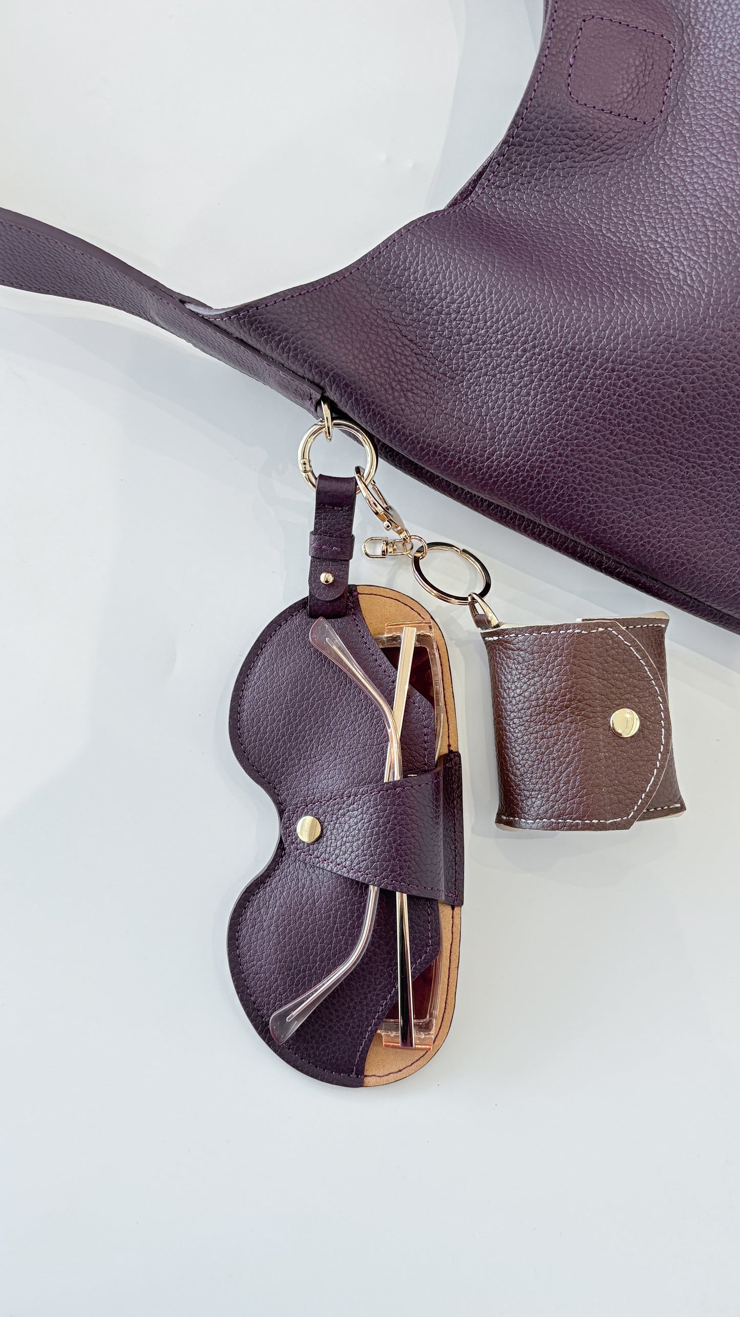 Sunglass Cover in Burdeos