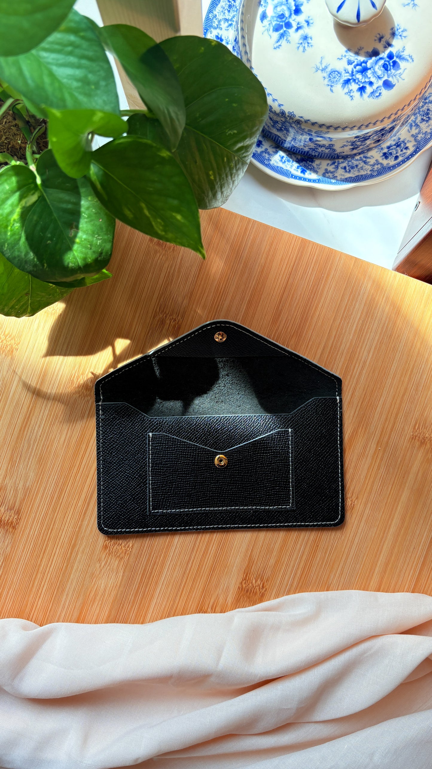 Black Epsom Currency Wallet