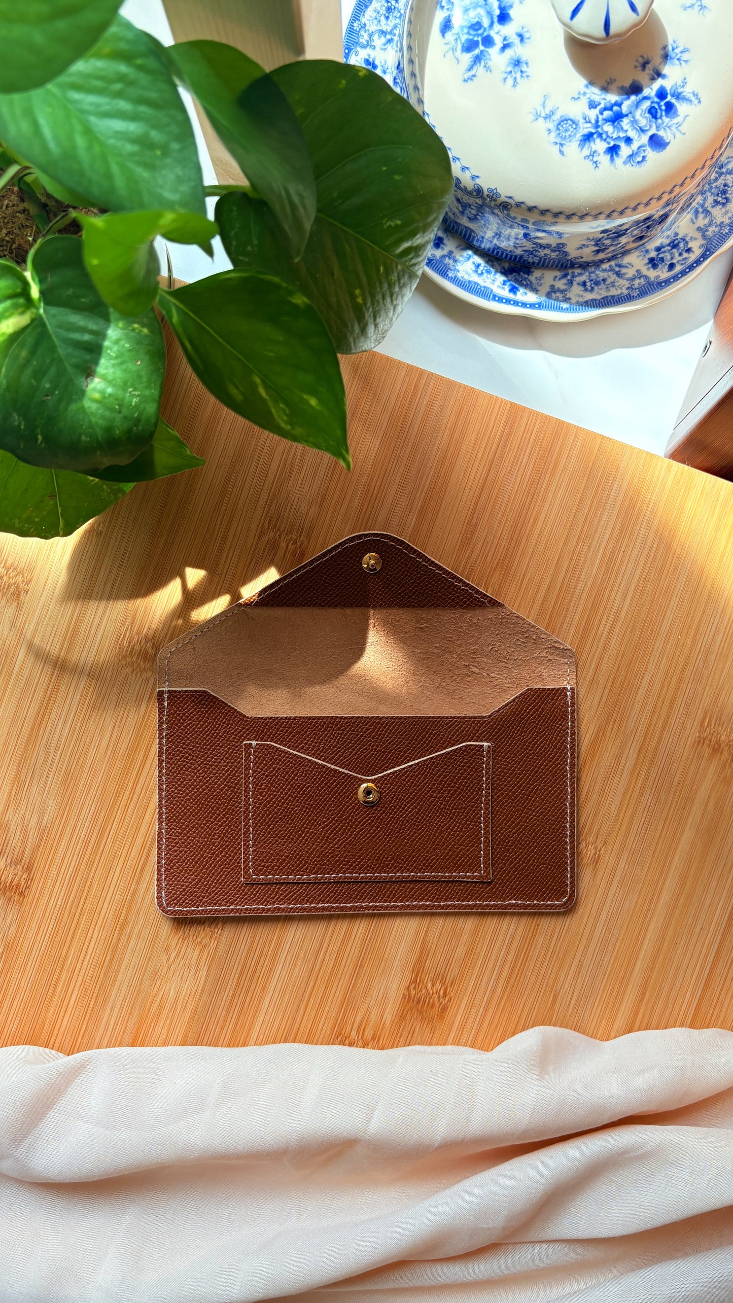 Brown Epsom Currency Wallet