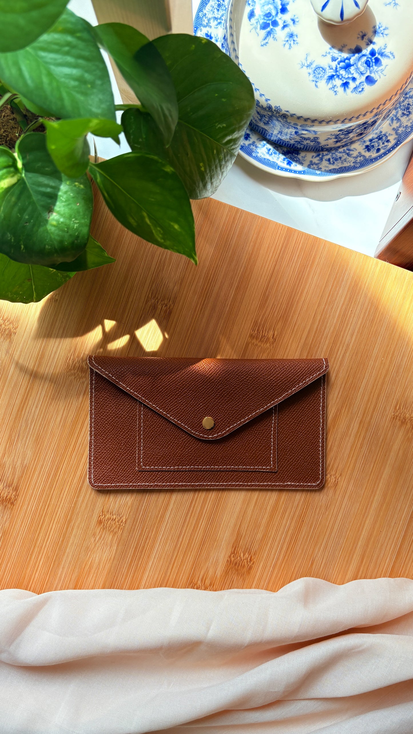 Brown Epsom Currency Wallet