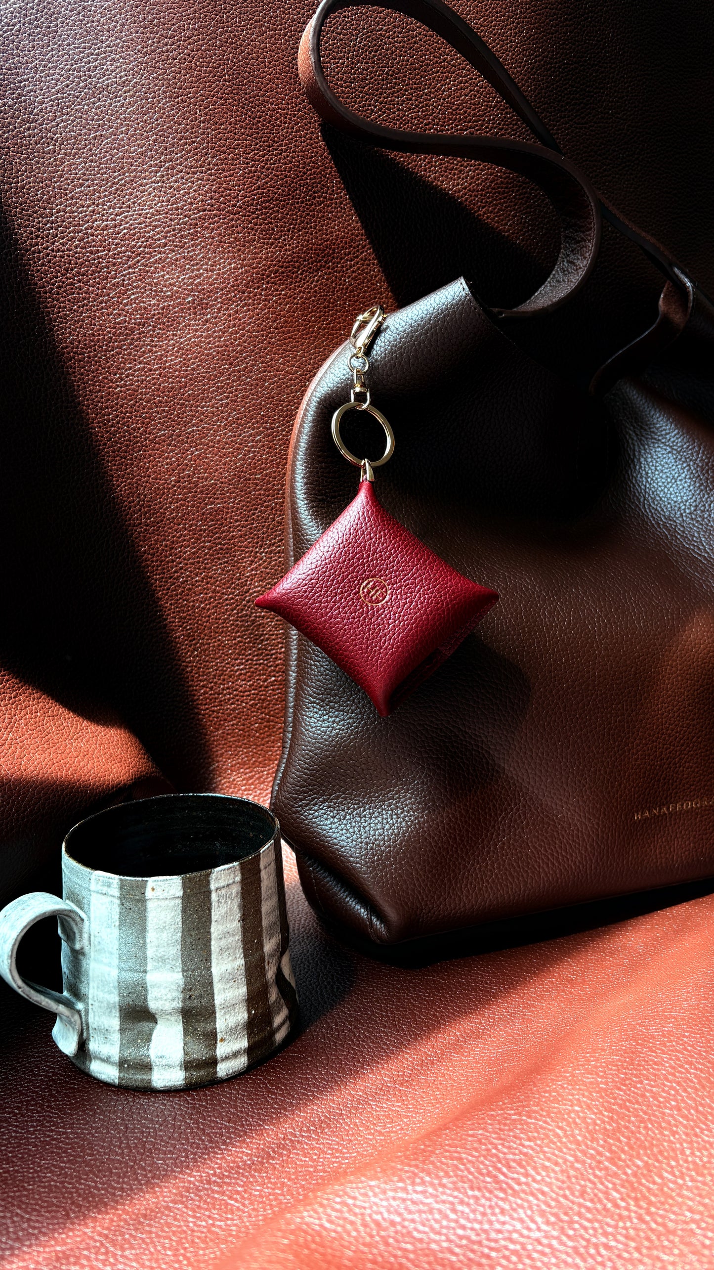 Petit Pouch in Guinda