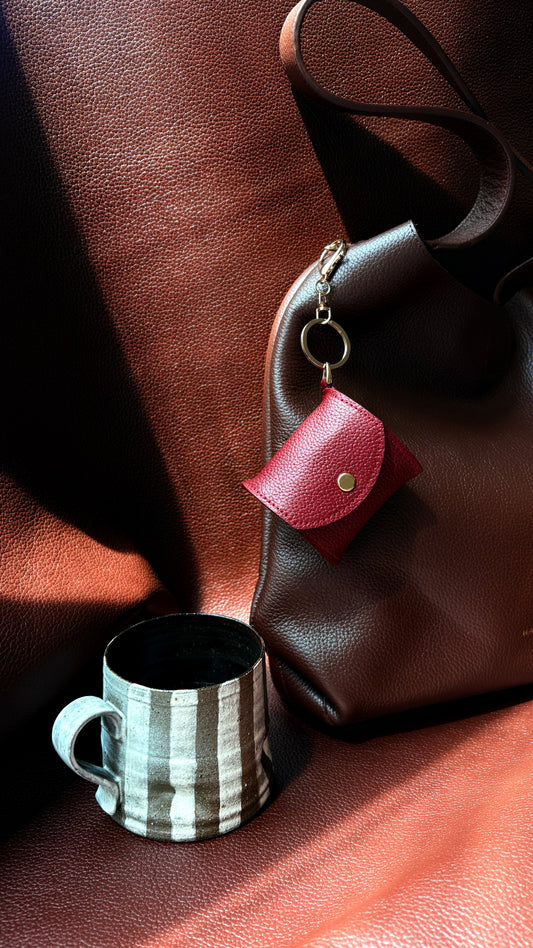 Petit Pouch in Guinda
