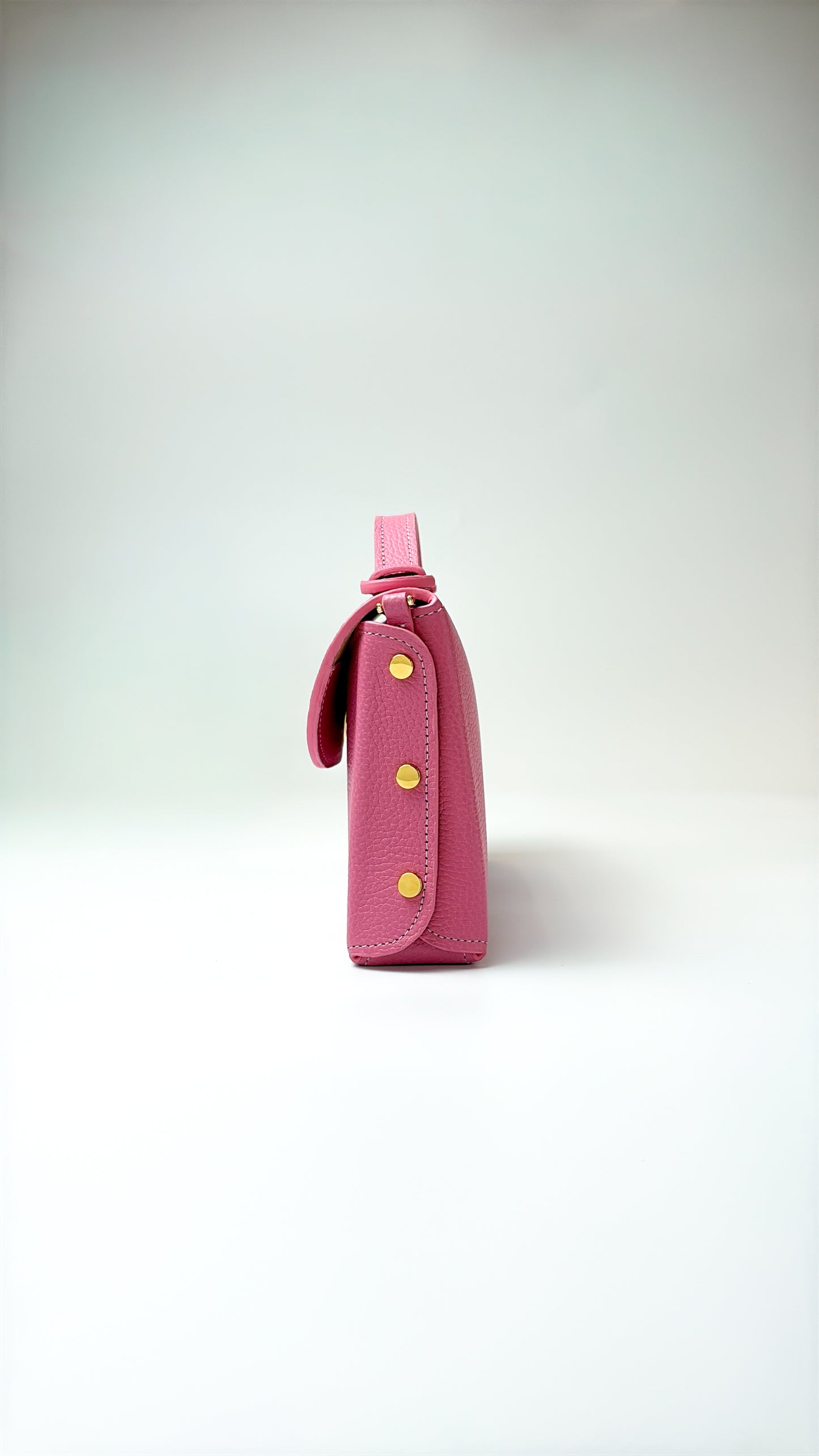 Sumi Crossbody in Sachet with Gold Abalone Lock