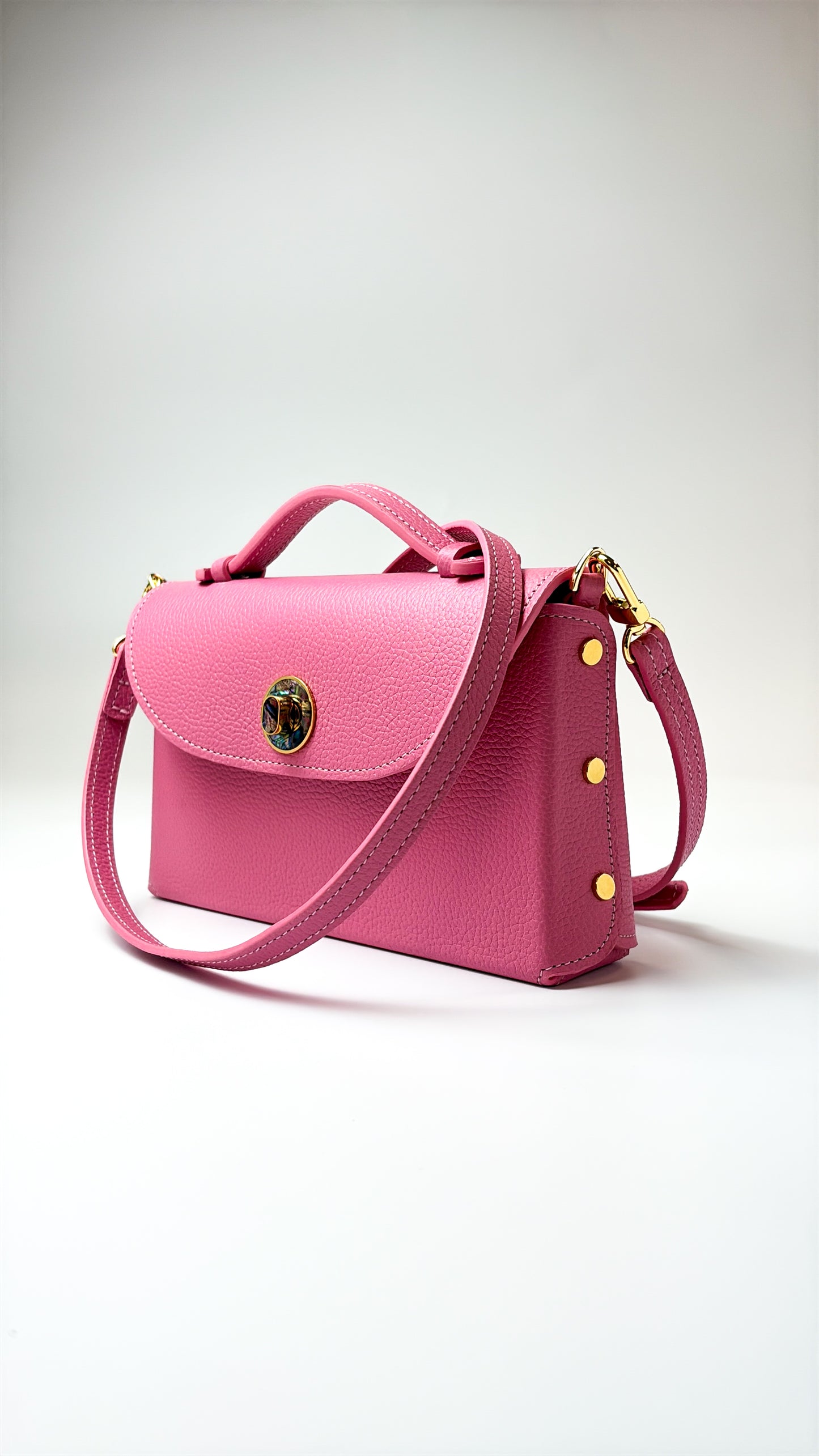 Sumi Crossbody in Sachet with Gold Abalone Lock