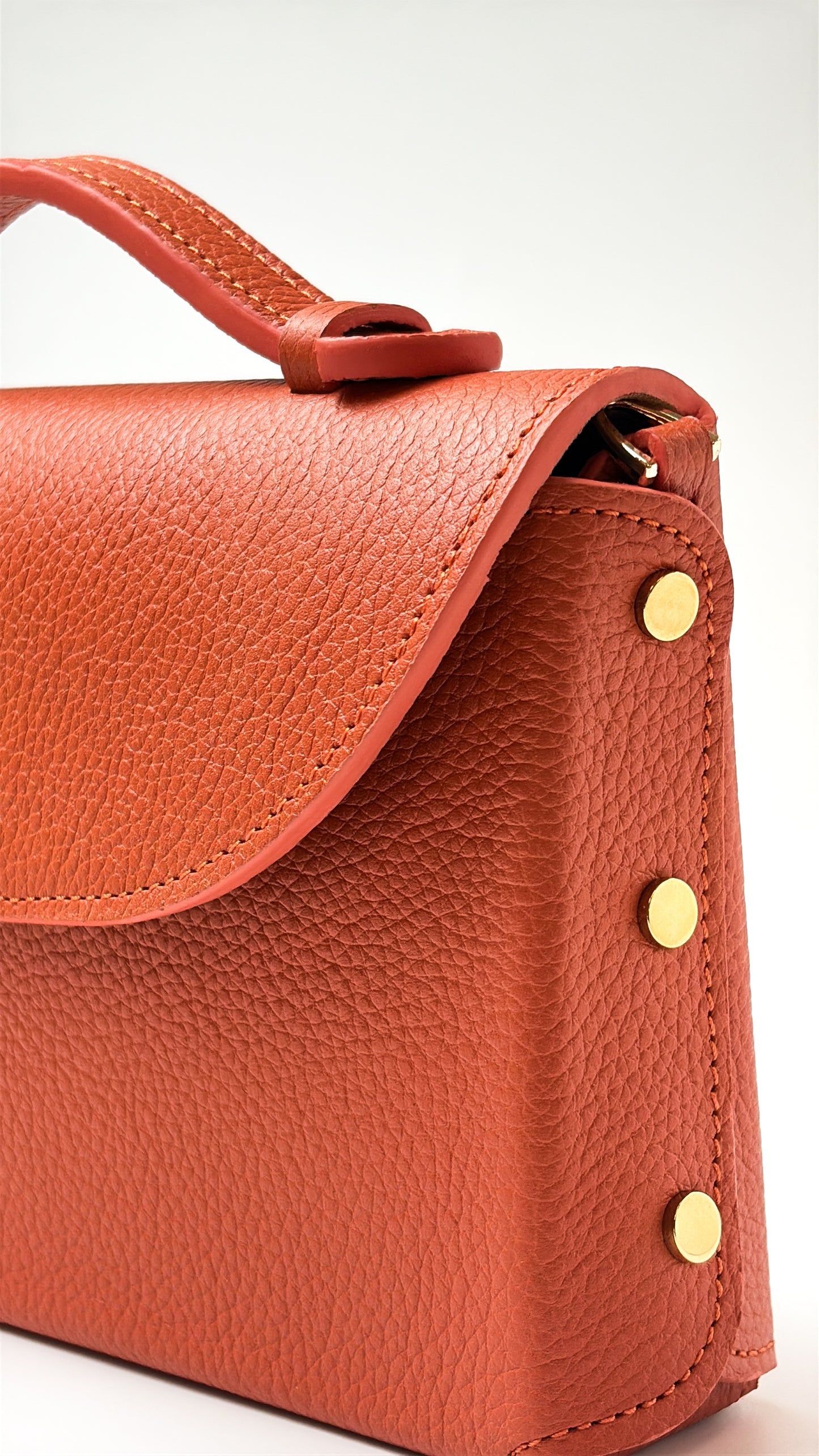 Sumi Crossbody in Butano with Gold Hardware