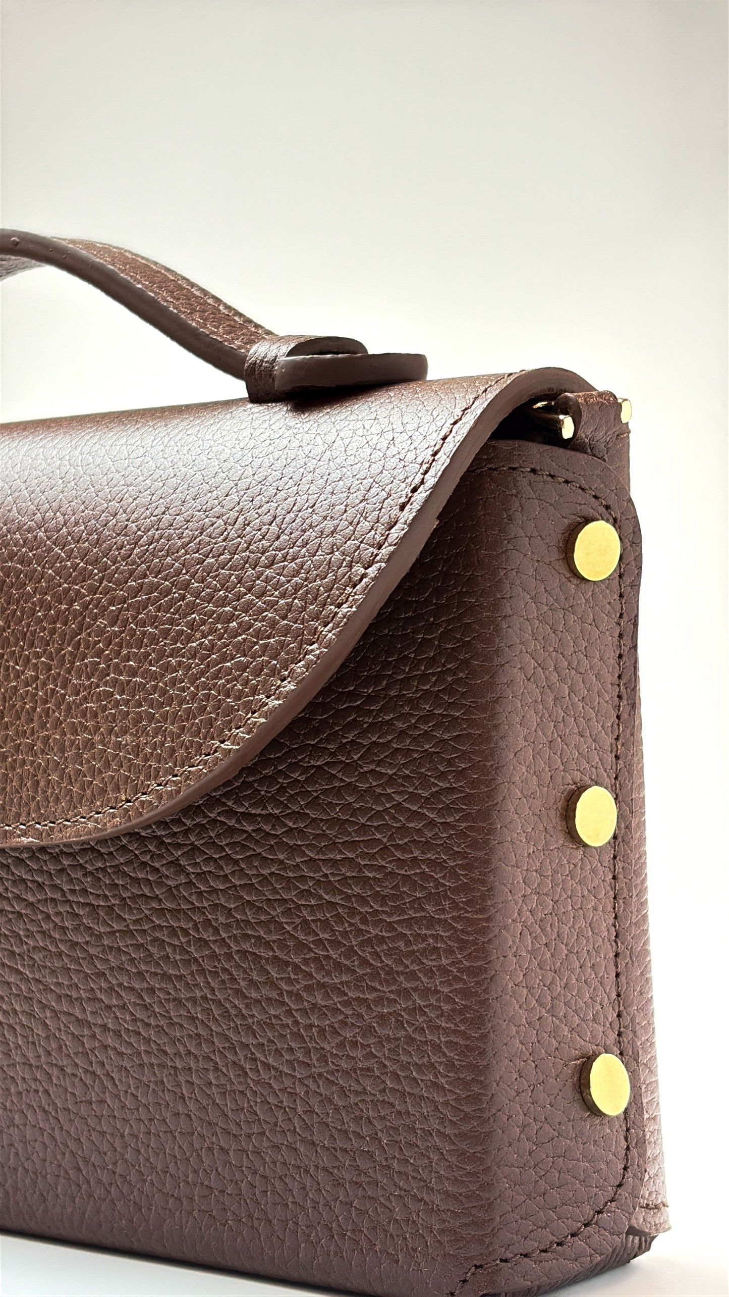 Sumi in Palisander with Gold Hardware