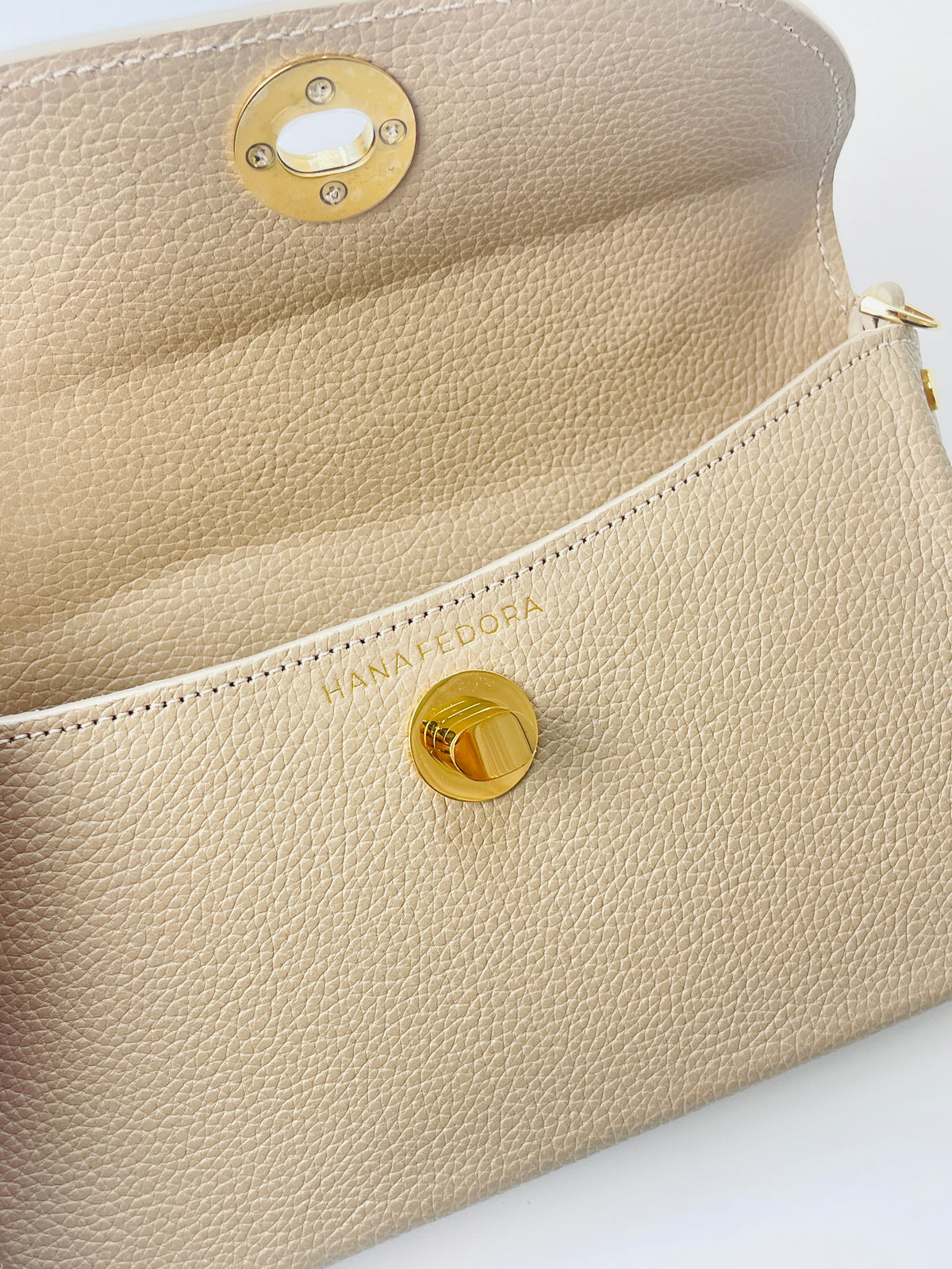 Sumi Crossbody Bag in Taupe (Gold Lock)