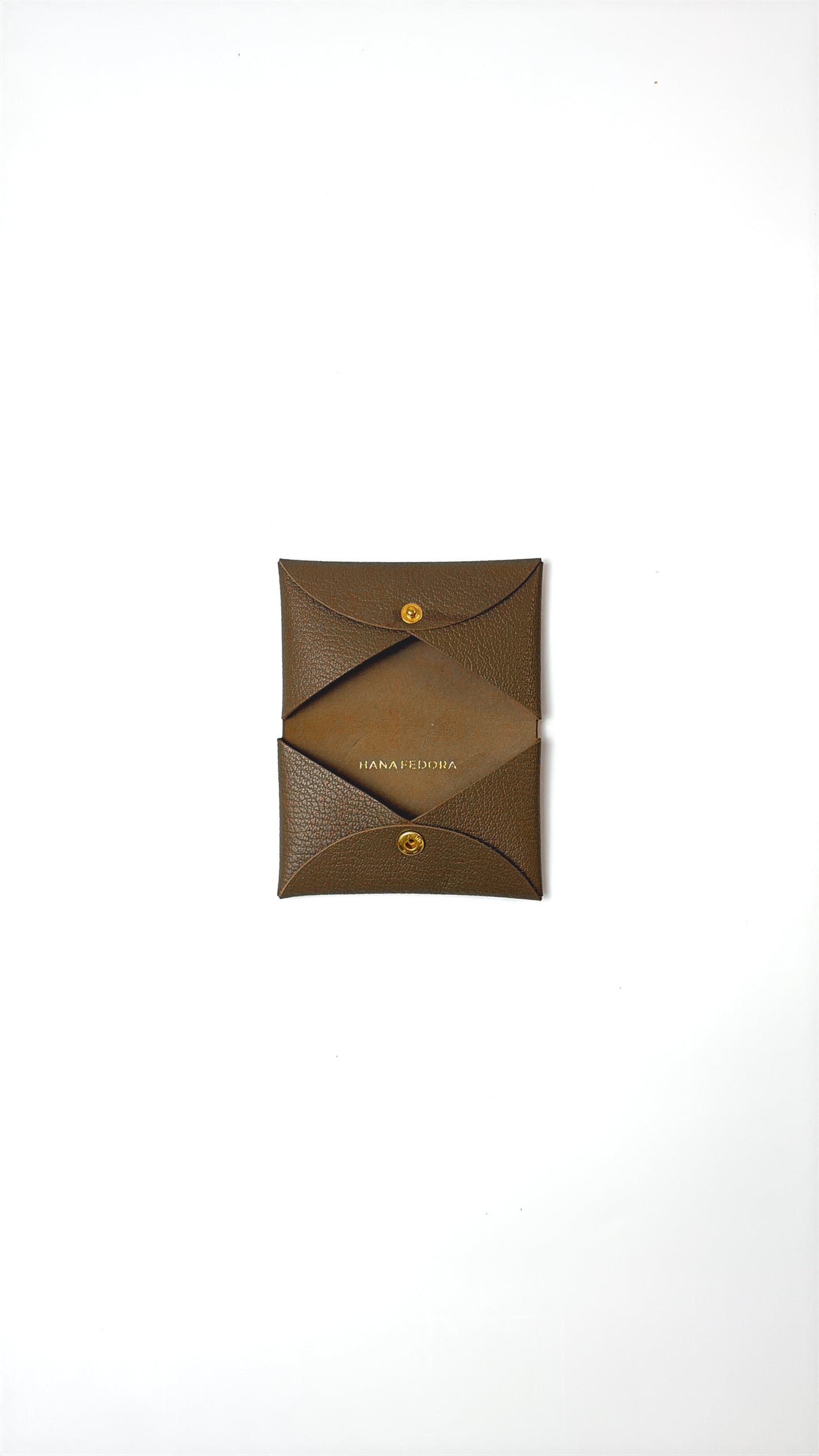 The Plier in Dark Taupe