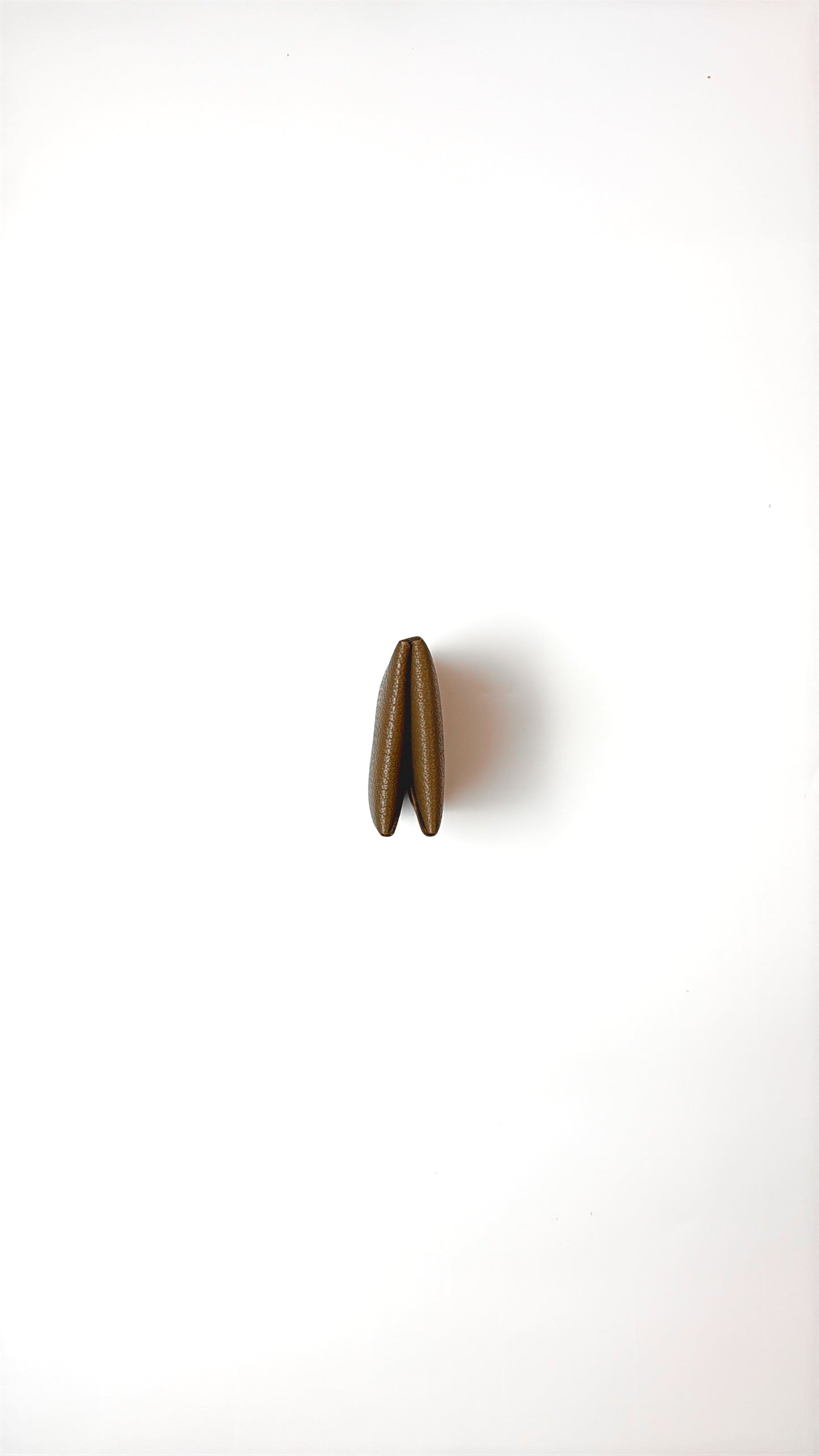 The Plier in Dark Taupe