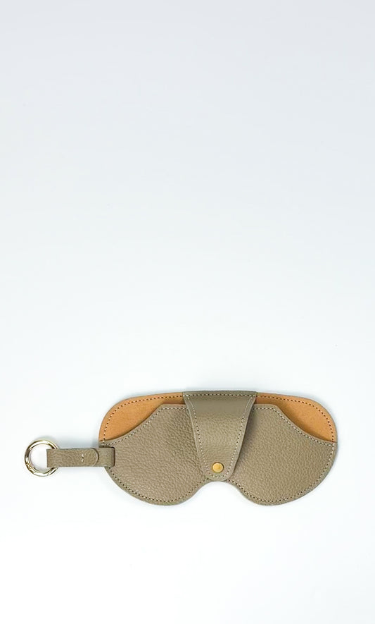 Sunglass Cover in Taupe